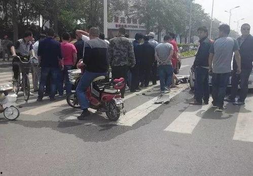 天津吃瓜撞车,一场意外引发的全民热议